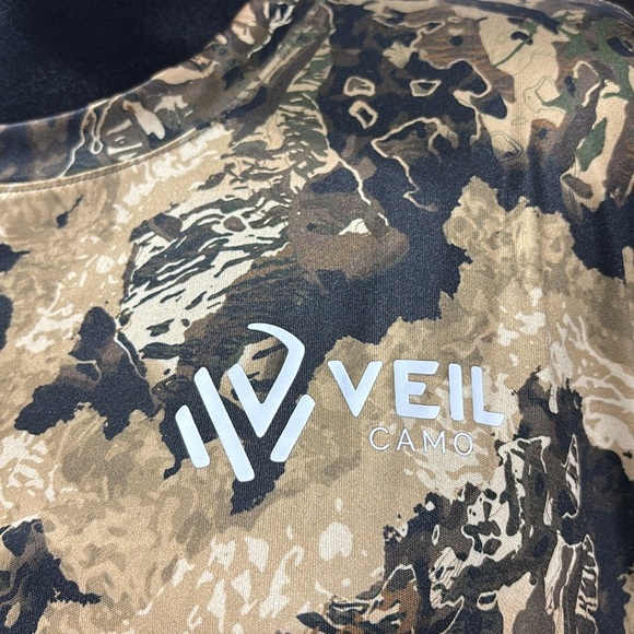 Veil Camo Whitetail/Black,Moisture Wicking, UPF 50 Performance Tee, Hunting,Camo - Picture 3 of 11